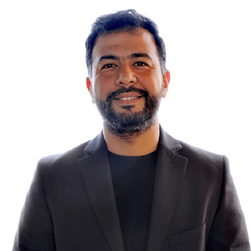 - Akram Ougri, expert en SalesTech et IA générative  - CEO at InteLead, SaleX